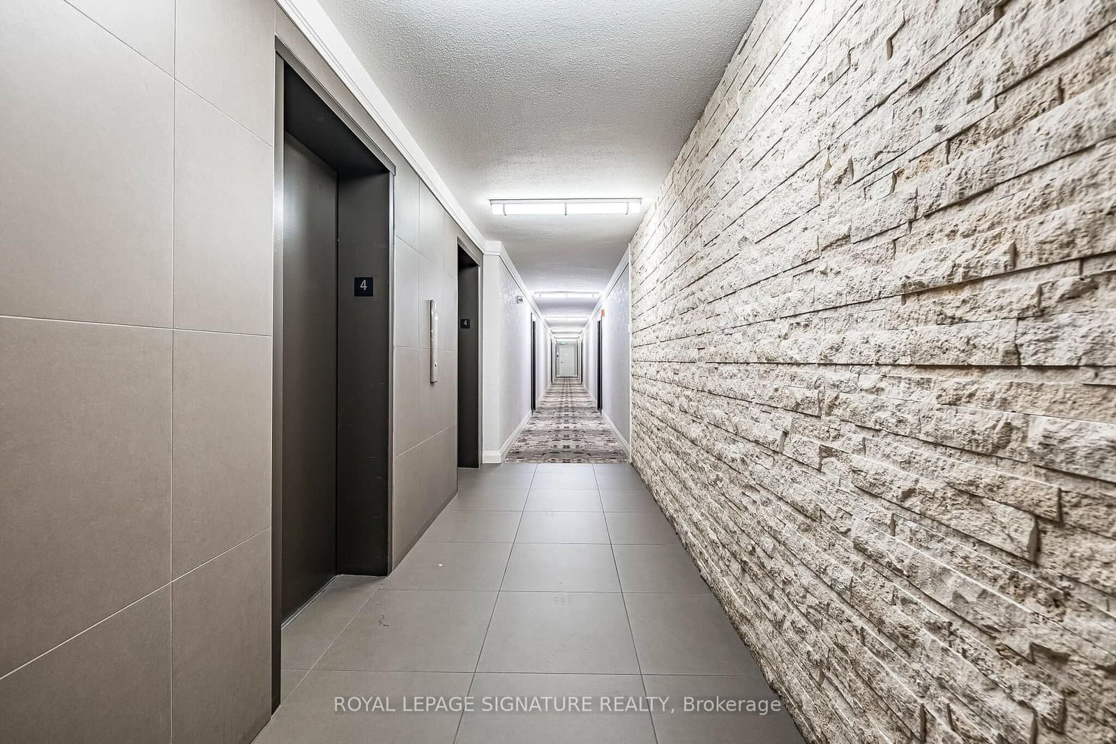 25 Four Winds Drive, Unit 405 thumbnail 3