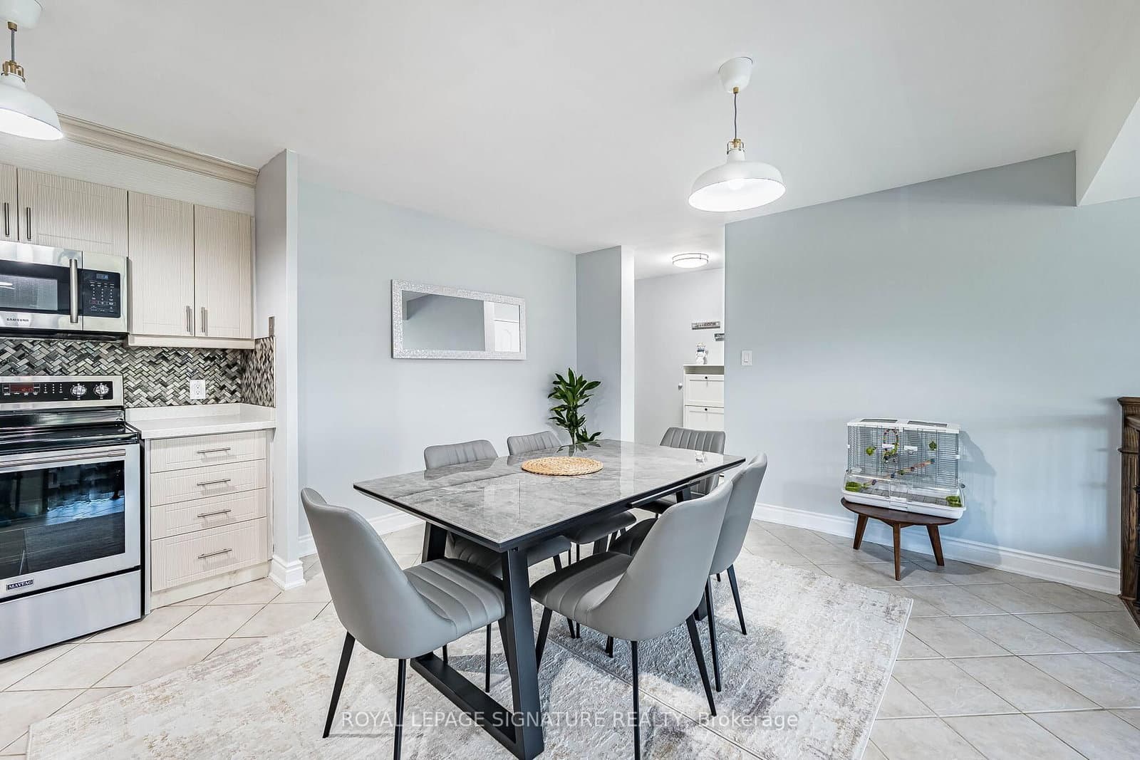 25 Four Winds Drive, Unit 405 thumbnail 7