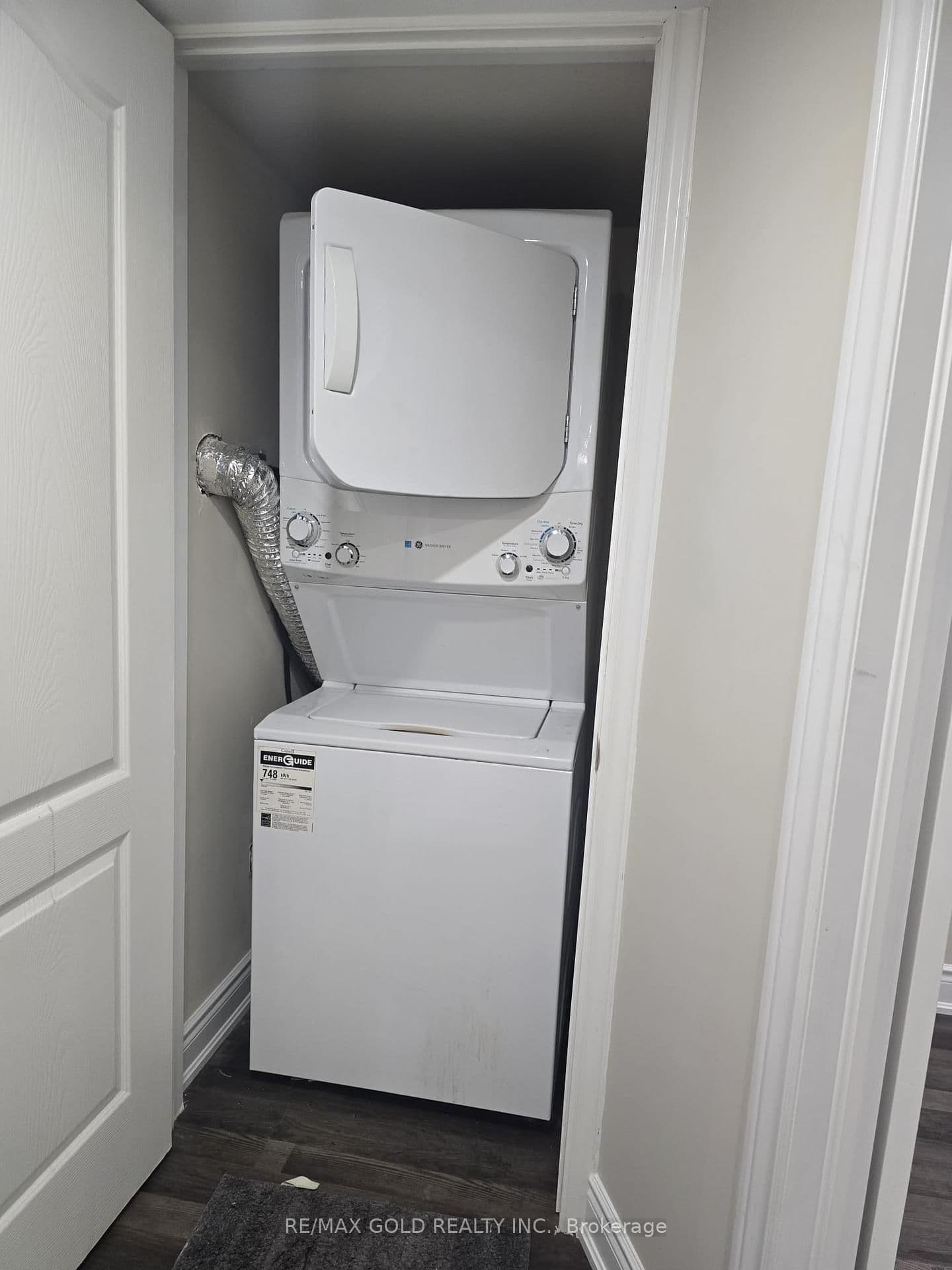 35 Dolobram Trail, Unit Bsmt thumbnail 12