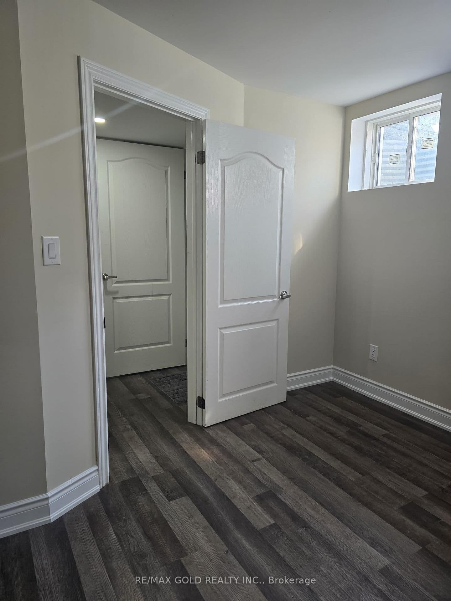 35 Dolobram Trail, Unit Bsmt thumbnail 15