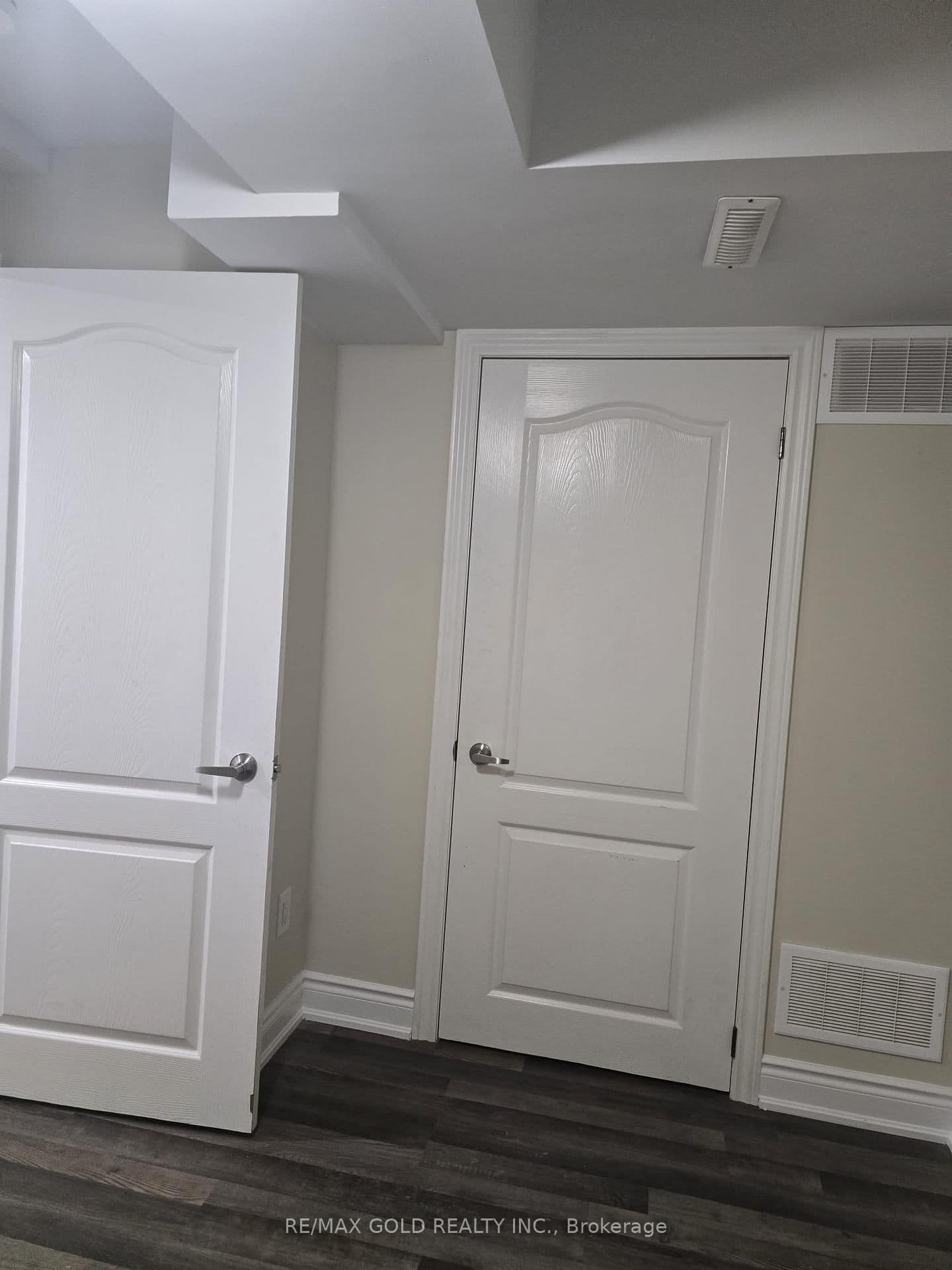 35 Dolobram Trail, Unit Bsmt thumbnail 5