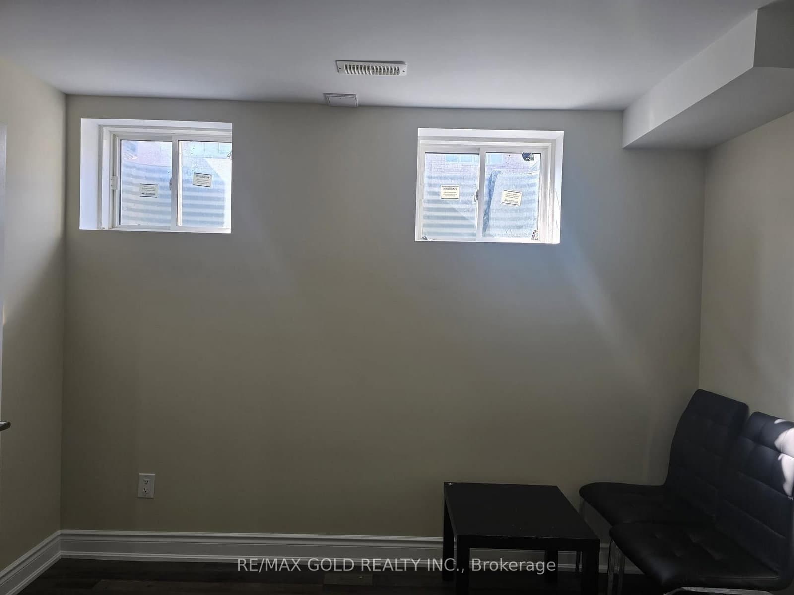 35 Dolobram Trail, Unit Bsmt thumbnail 7
