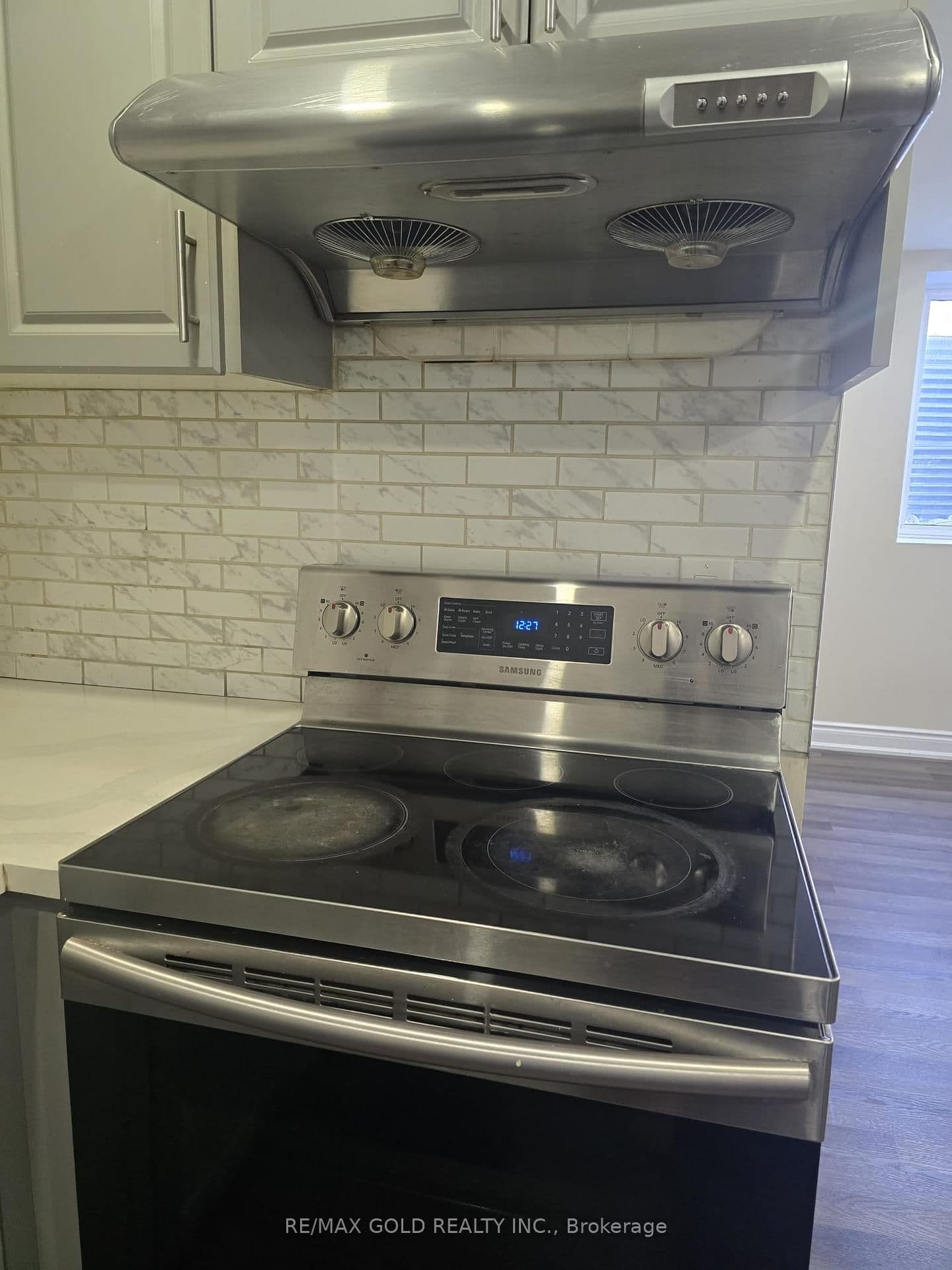 35 Dolobram Trail, Unit Bsmt thumbnail 8