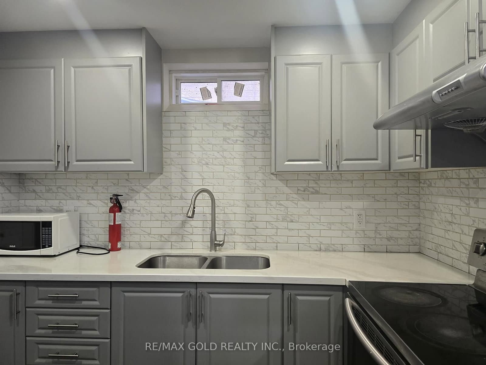 35 Dolobram Trail, Unit Bsmt thumbnail 9