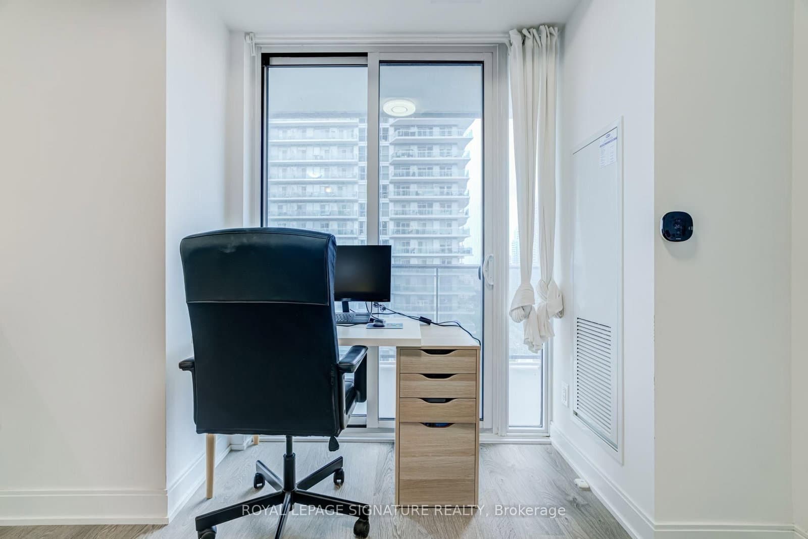 70 Annie Craig Drive, Unit 1908 thumbnail 12