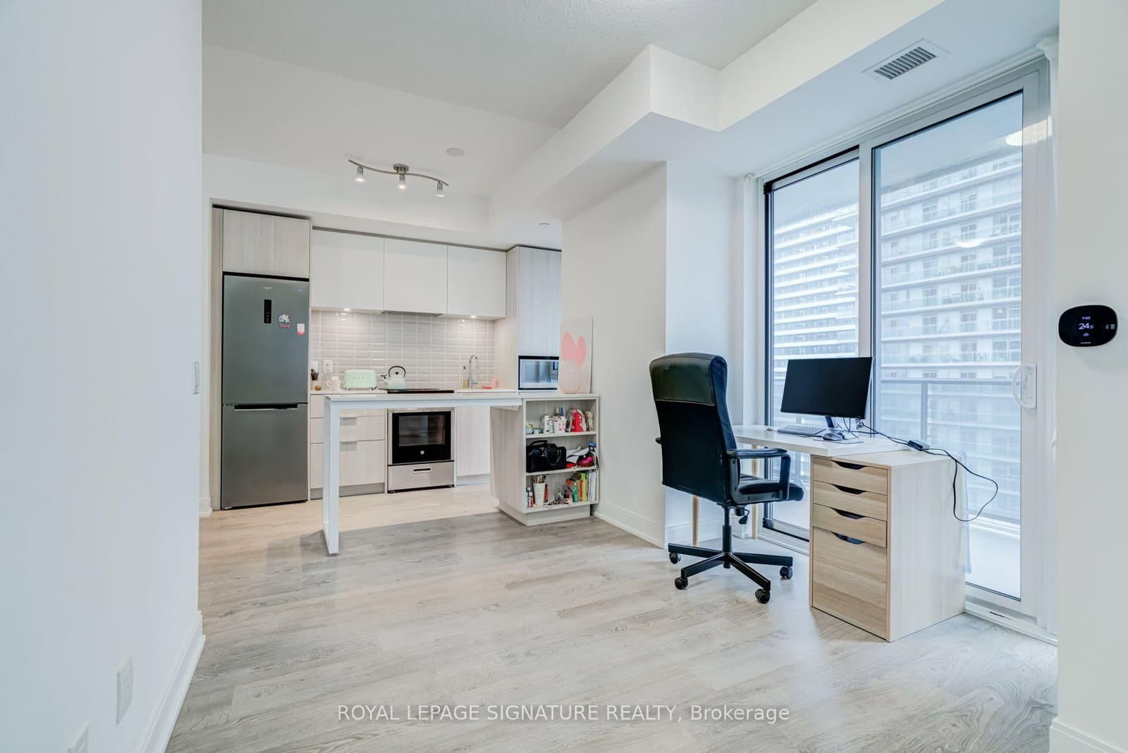 70 Annie Craig Drive, Unit 1908 thumbnail 13