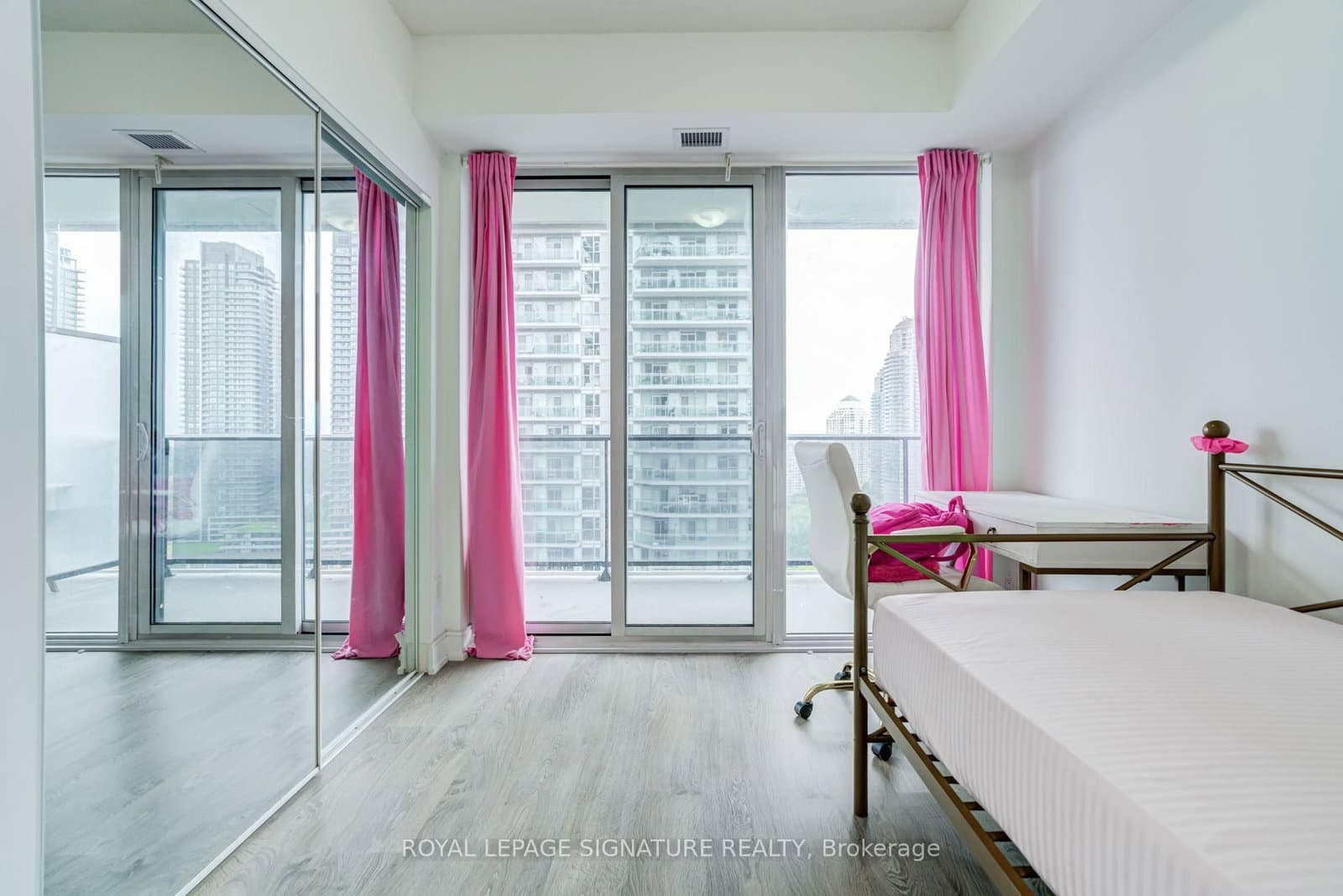 70 Annie Craig Drive, Unit 1908 thumbnail 15