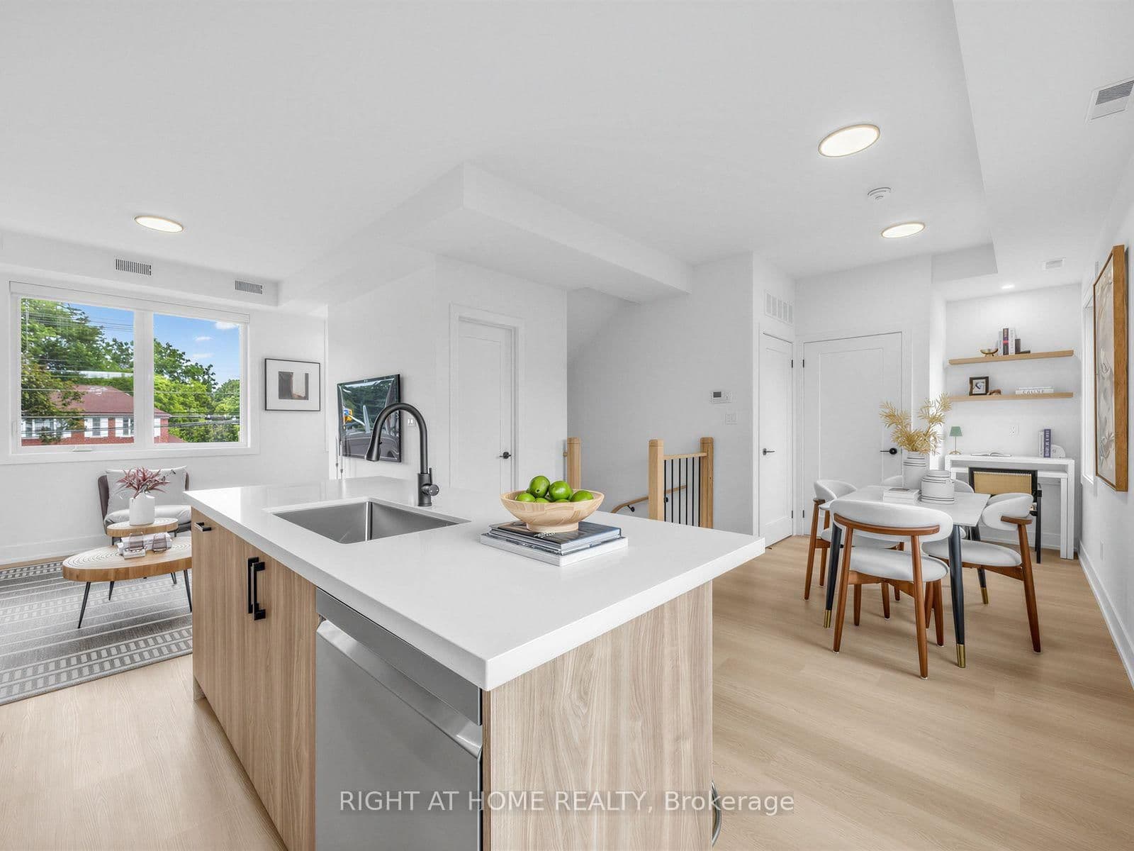 1416 Islington Avenue, Unit Unit B thumbnail 11