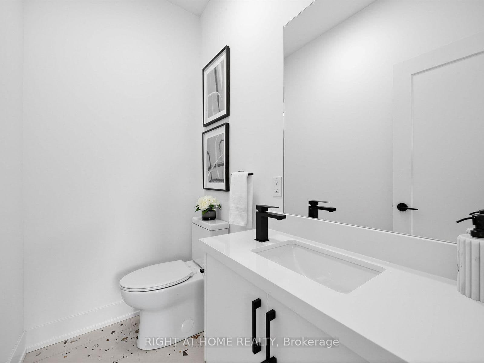 1416 Islington Avenue, Unit Unit B thumbnail 12