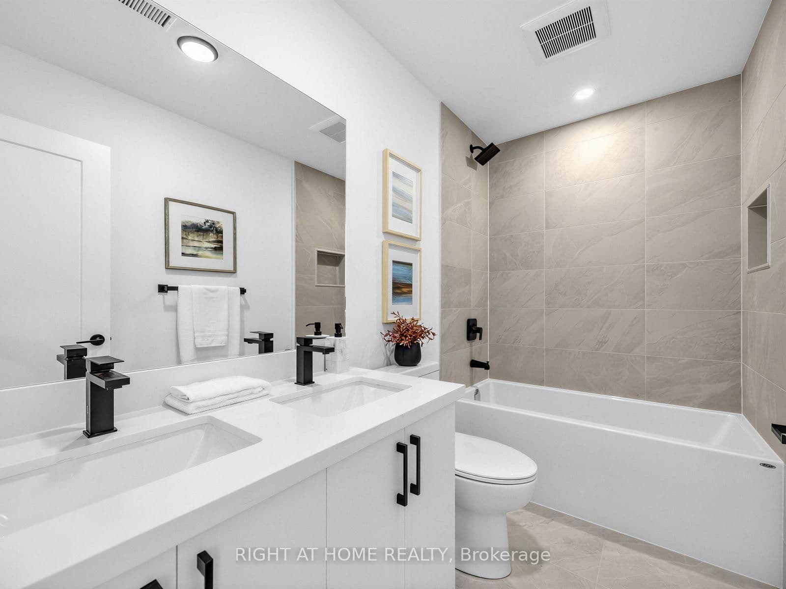 1416 Islington Avenue, Unit Unit B thumbnail 14