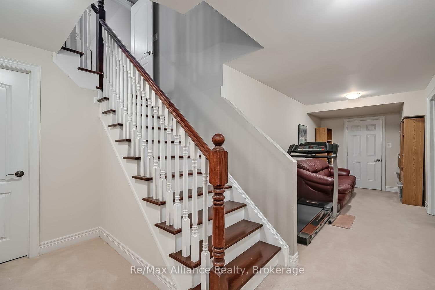 1367 Arrowhead Road thumbnail 40