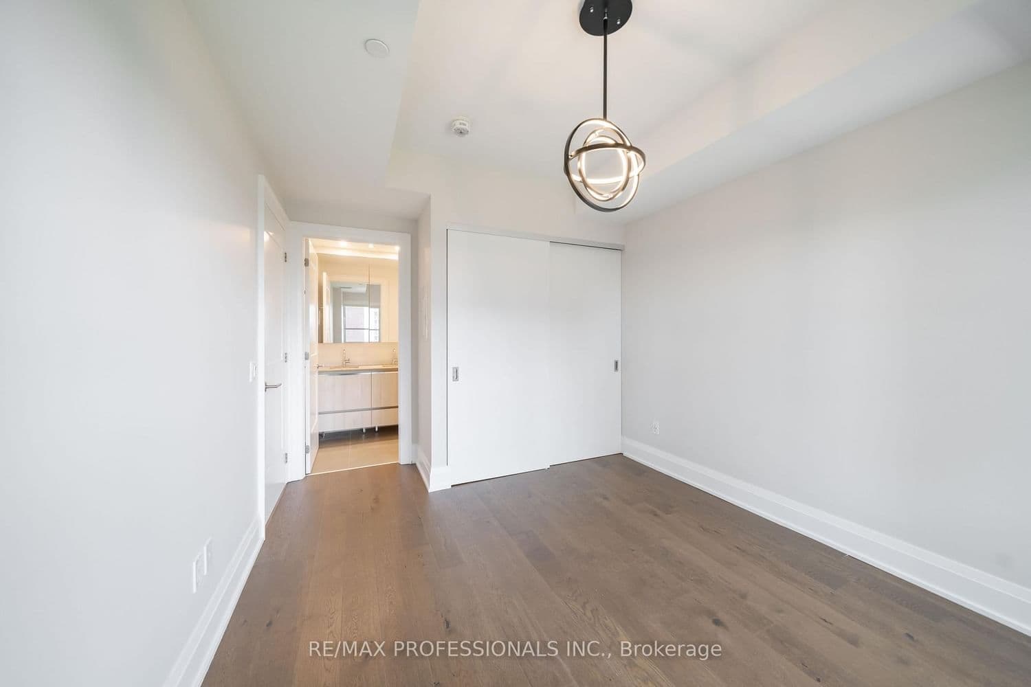 21 Park Street E, Unit 816 thumbnail 20