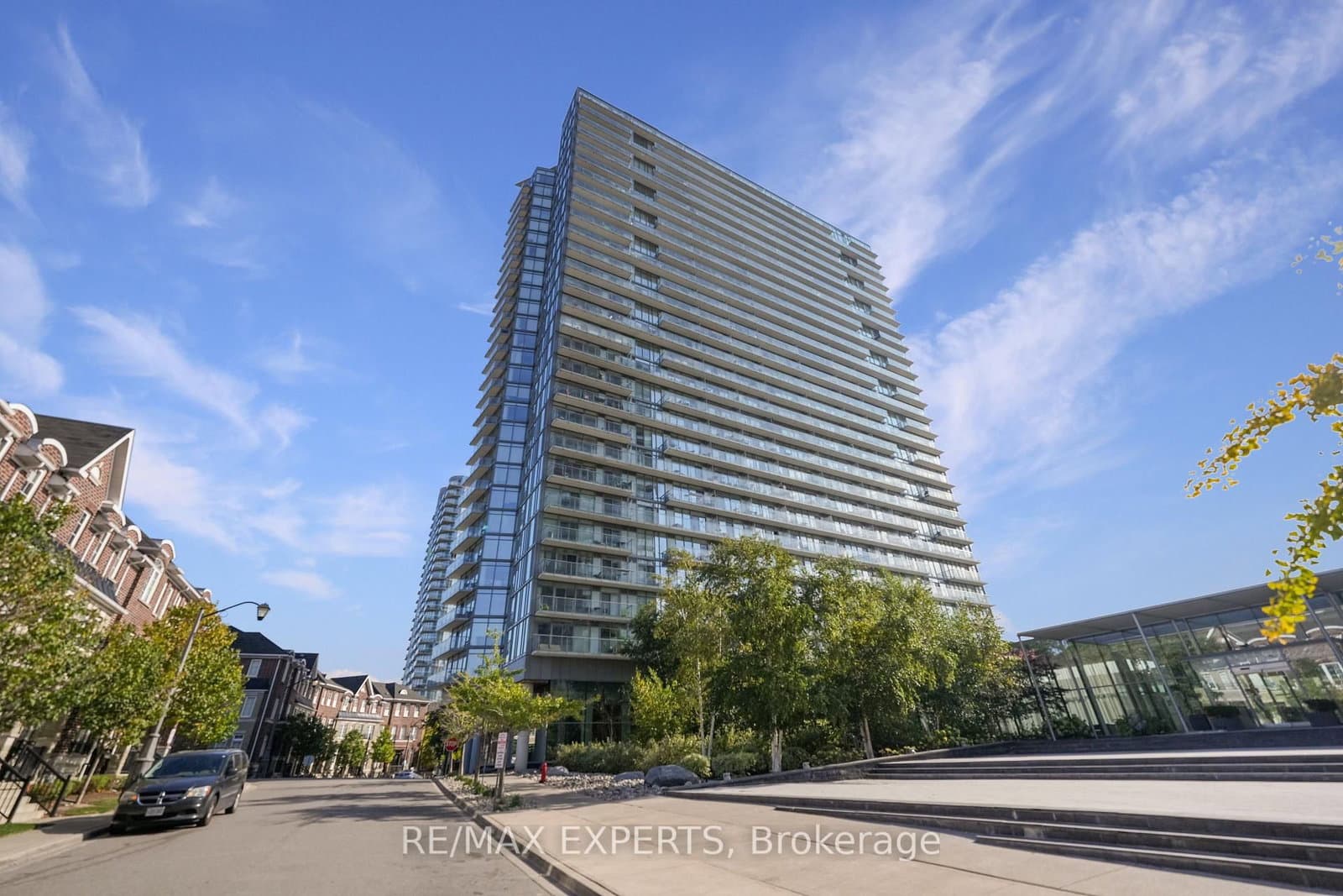 #1915 - 103 The Queensway
