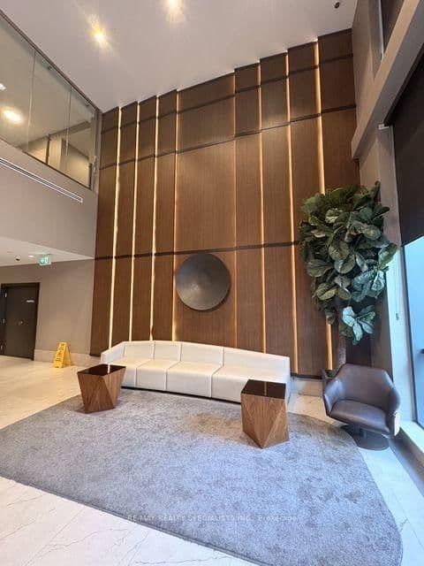 8 Nahani Way, Unit 1003 thumbnail 2