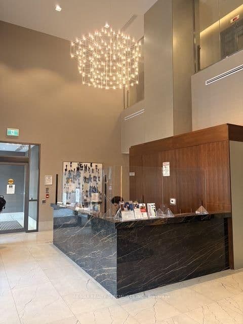 8 Nahani Way, Unit 1003 thumbnail 3
