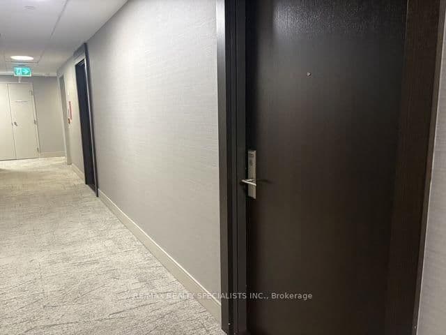 8 Nahani Way, Unit 1003 thumbnail 4