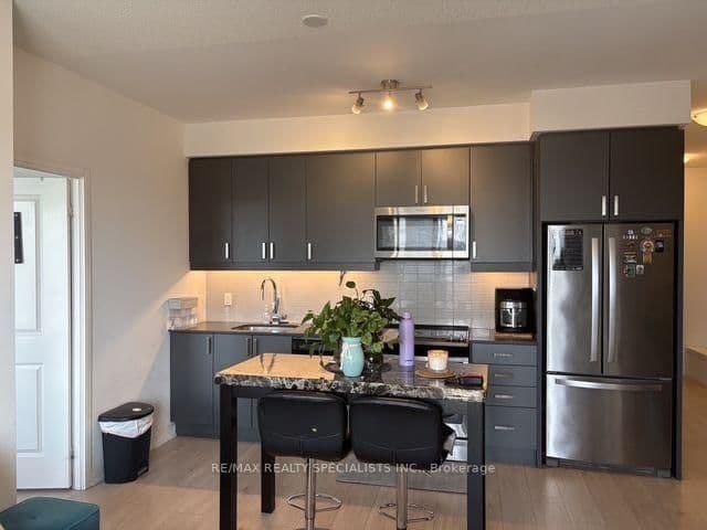 8 Nahani Way, Unit 1003 thumbnail 7