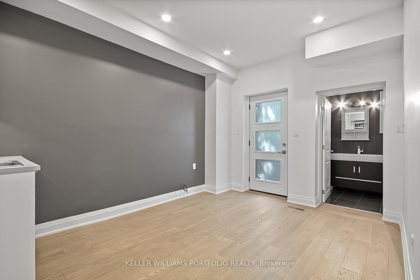 35 Humberside Avenue, Unit 2 (Ground) thumbnail 15
