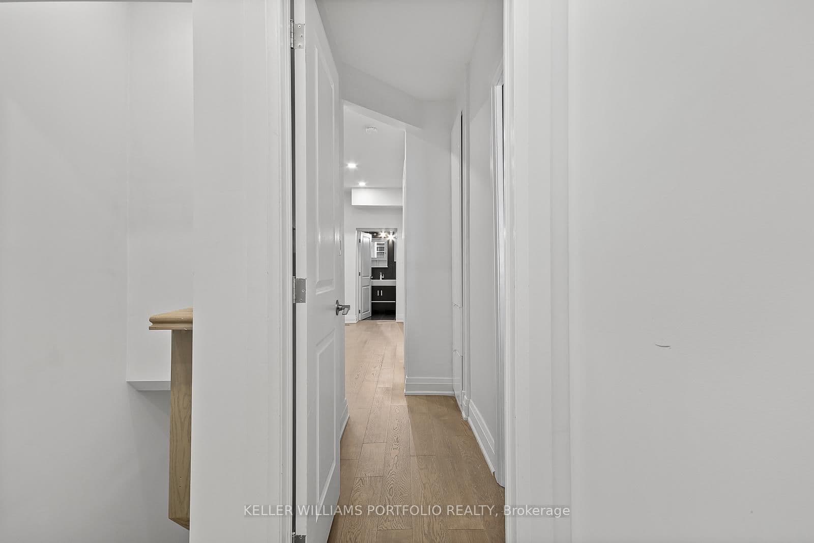 35 Humberside Avenue, Unit 2 (Ground) thumbnail 8
