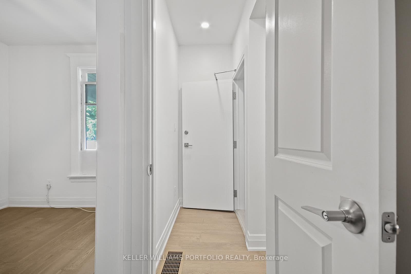 35 Humberside Avenue, Unit 2 (Ground) thumbnail 9