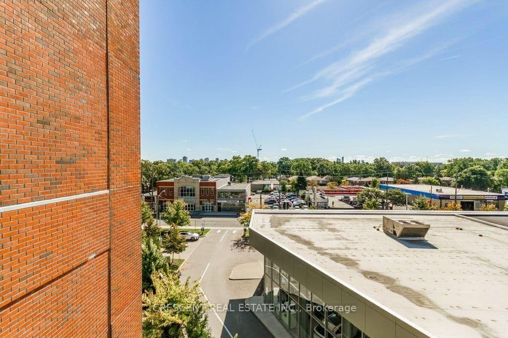 2300 St Clair Avenue W, Unit 527 thumbnail 10