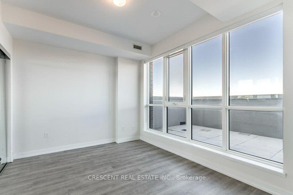 2300 St Clair Avenue W, Unit 527 thumbnail 16