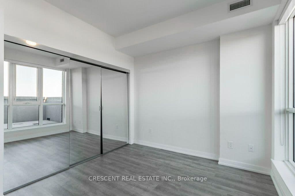 2300 St Clair Avenue W, Unit 527 thumbnail 17