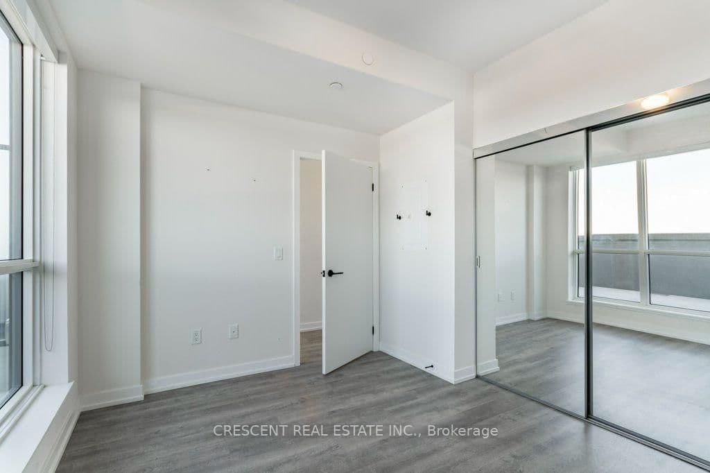2300 St Clair Avenue W, Unit 527 thumbnail 18