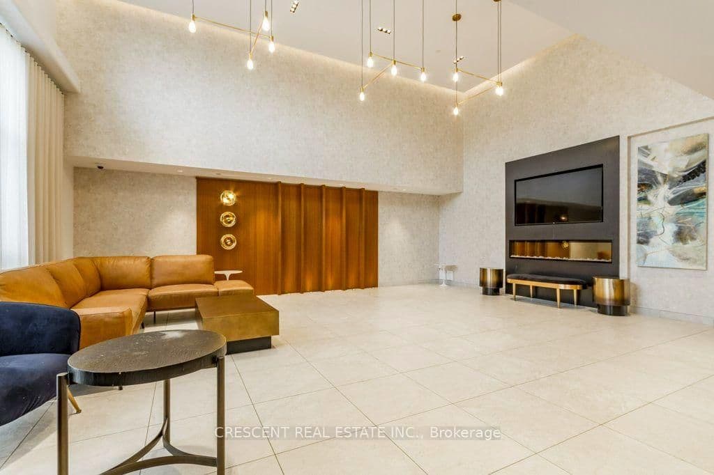 2300 St Clair Avenue W, Unit 527 thumbnail 34