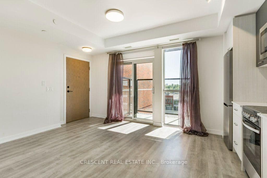 2300 St Clair Avenue W, Unit 527 thumbnail 6
