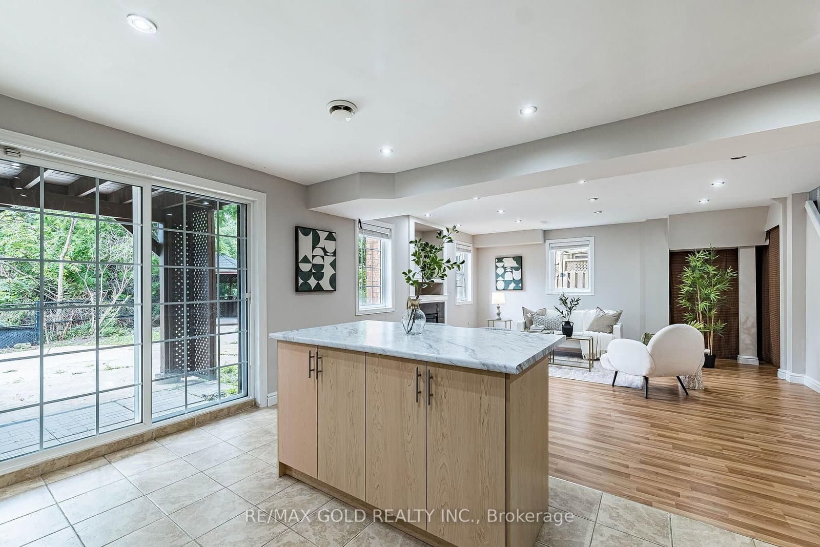 52 Moldovan Drive thumbnail 40