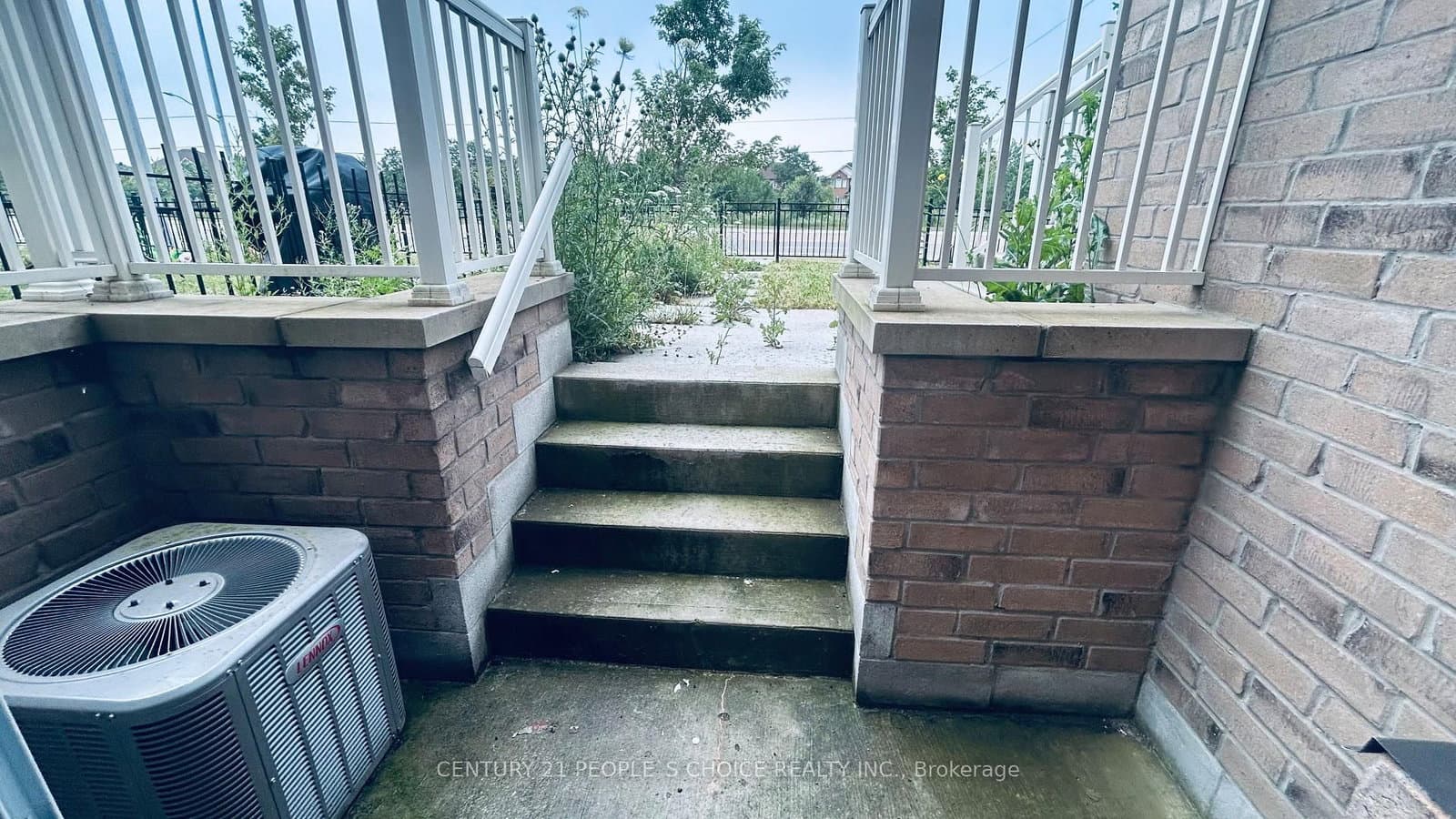 108 Golden Spring Drive thumbnail 6