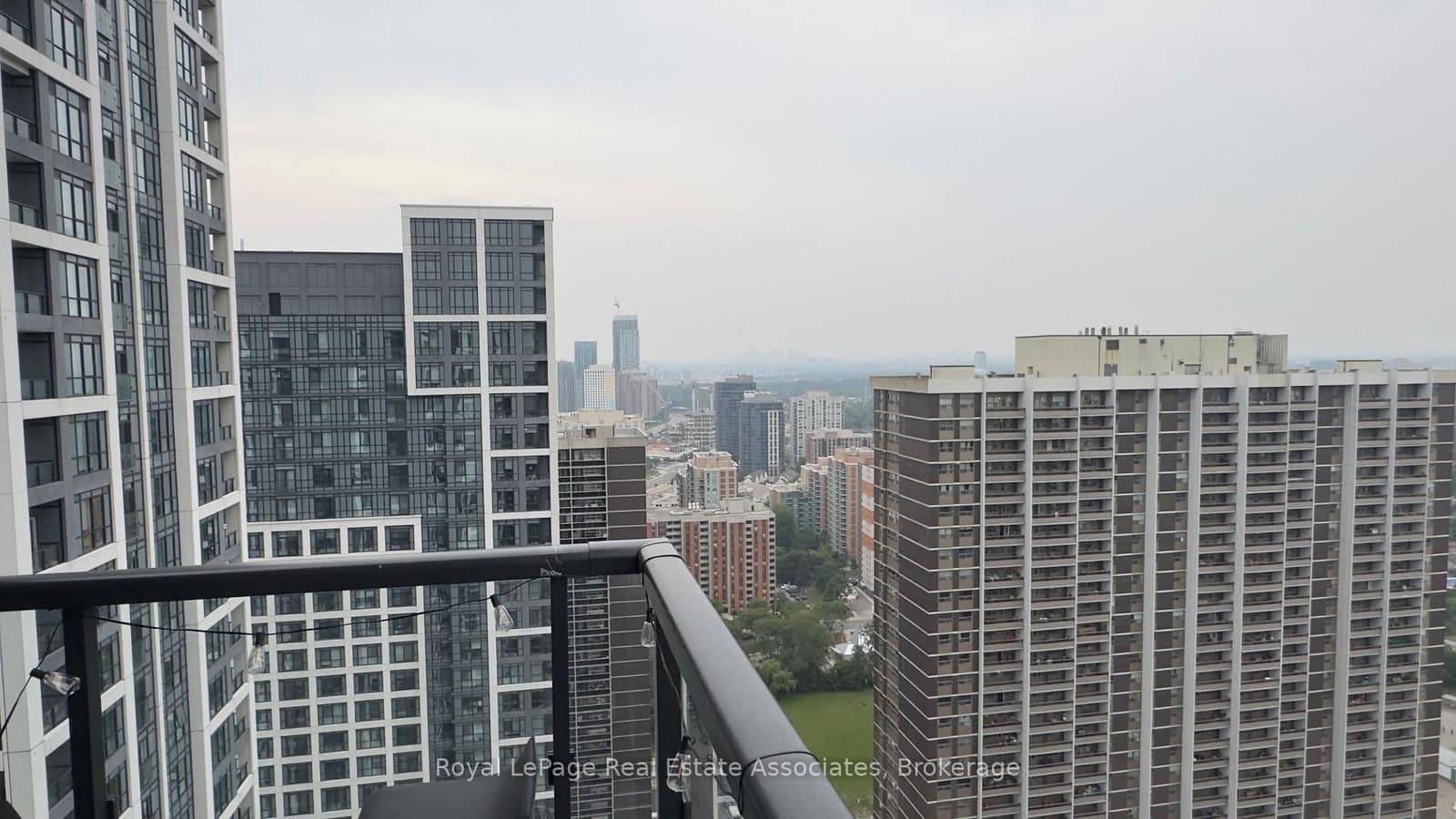 5 Mabelle Avenue, Unit 3433 thumbnail 9