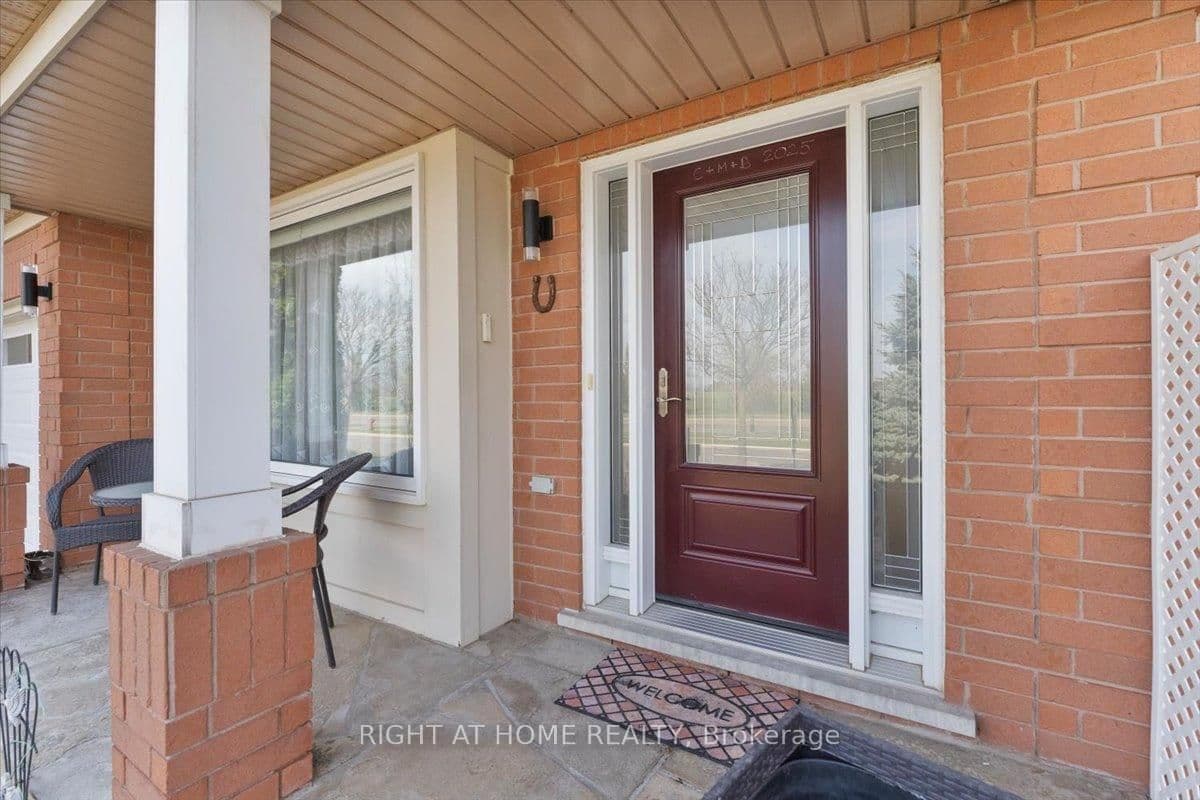 2356 Proudfoot Trail thumbnail 2