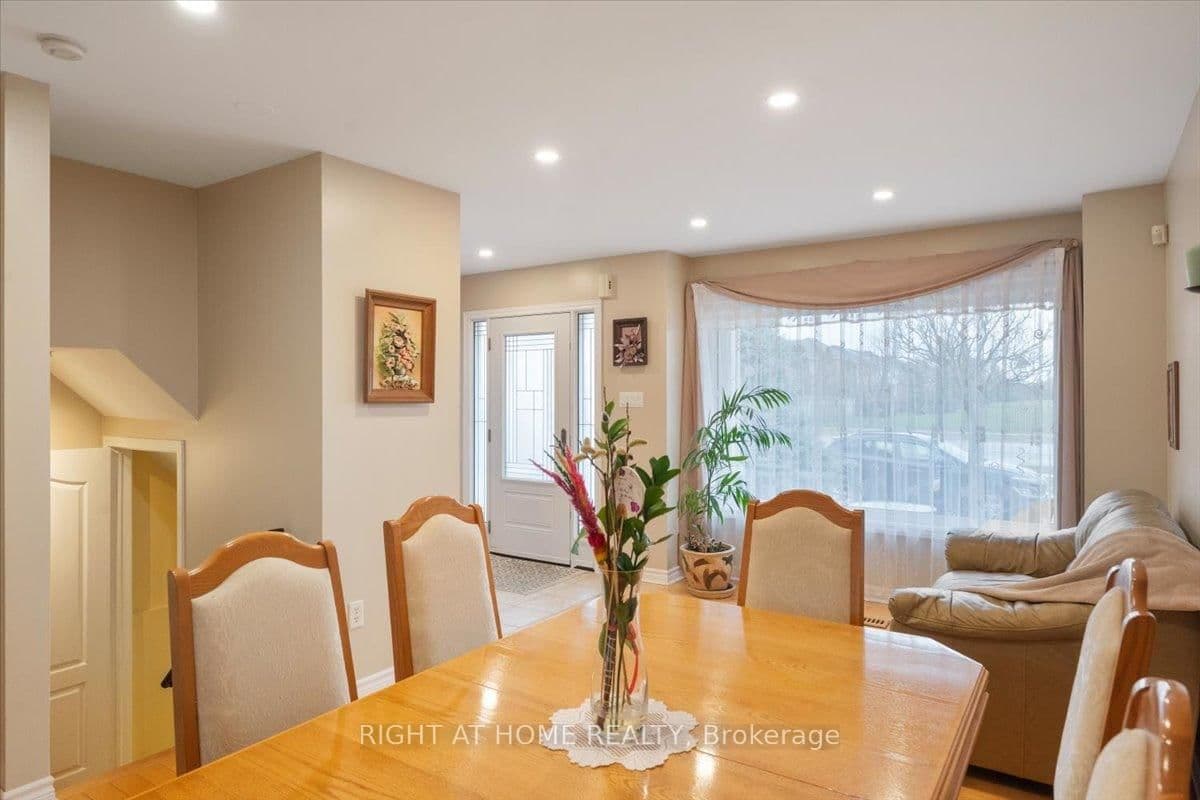 2356 Proudfoot Trail thumbnail 4