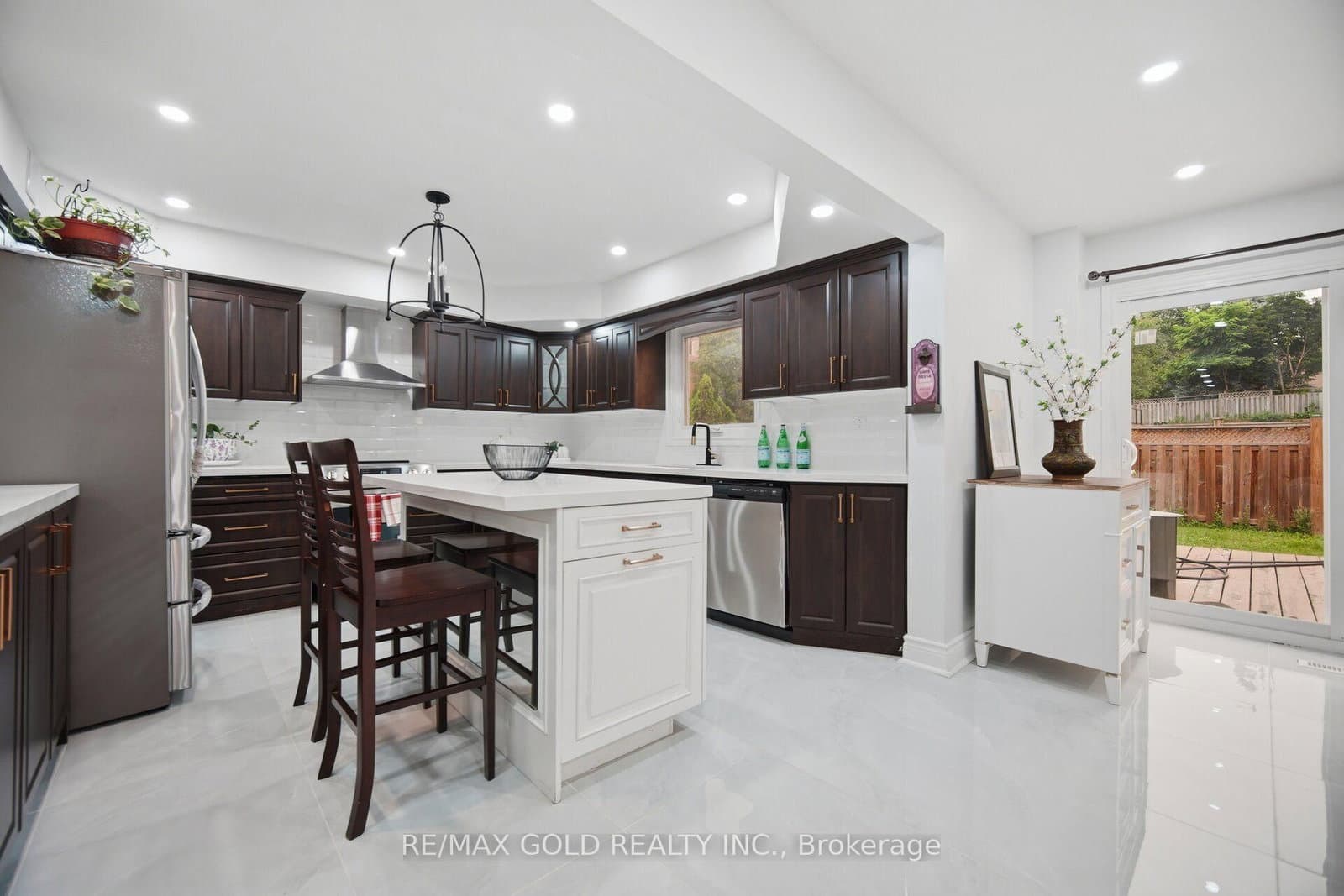 40 Kenpark Avenue thumbnail 16