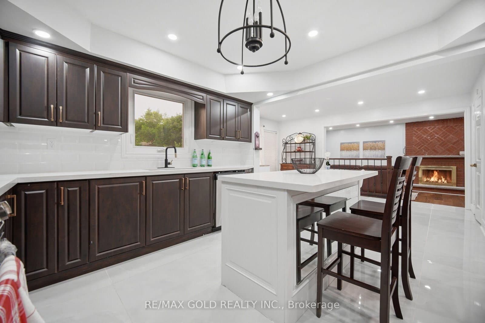 40 Kenpark Avenue thumbnail 19
