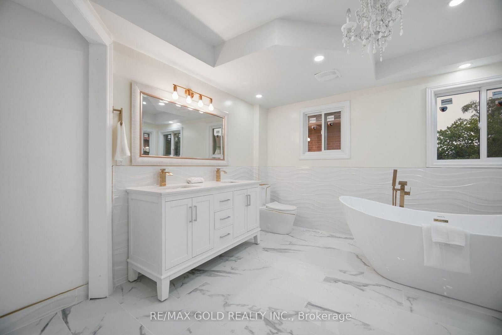 40 Kenpark Avenue thumbnail 32