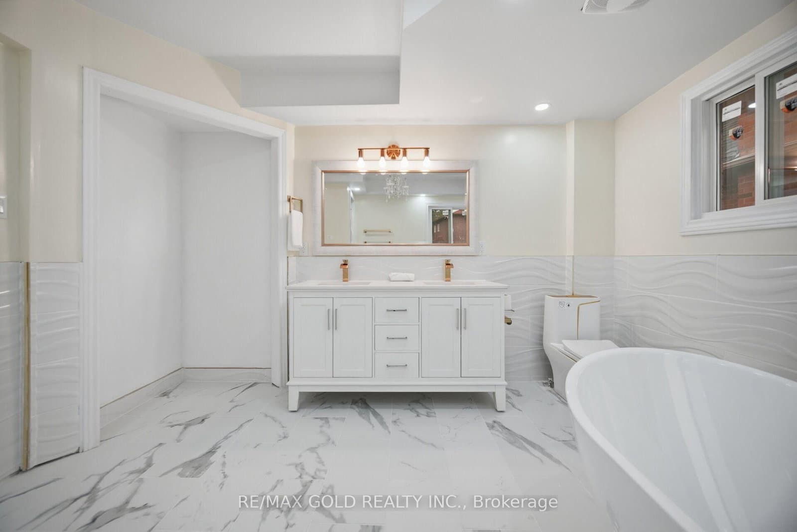 40 Kenpark Avenue thumbnail 34