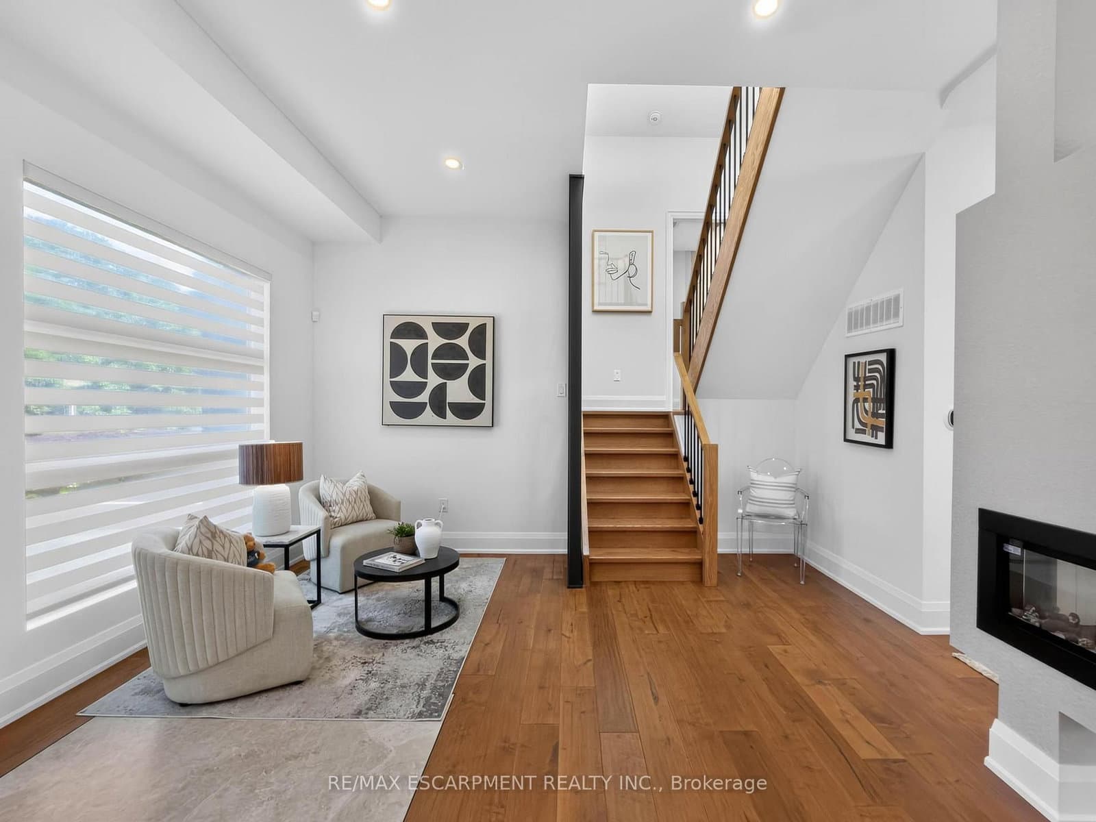 5178 Hunter Drive thumbnail 7