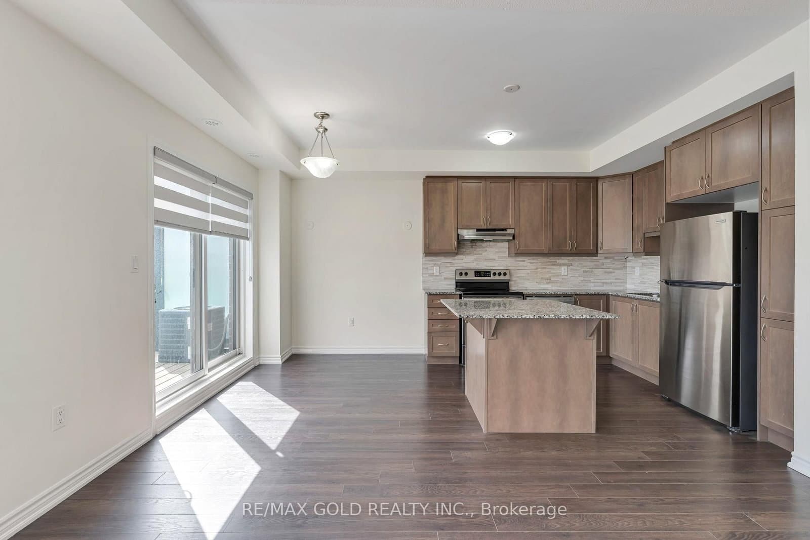 240 Lagerfeld Drive, Unit 16 thumbnail 13
