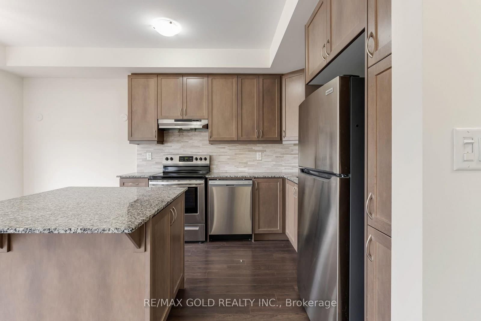 240 Lagerfeld Drive, Unit 16 thumbnail 16
