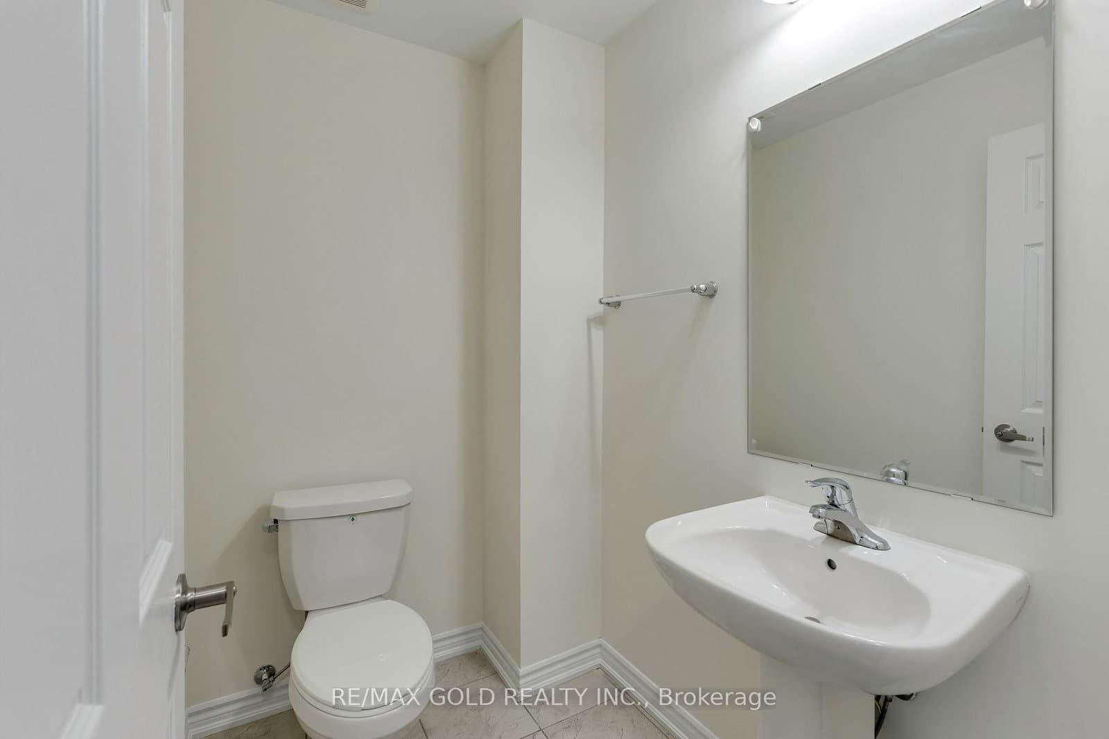 240 Lagerfeld Drive, Unit 16 thumbnail 9