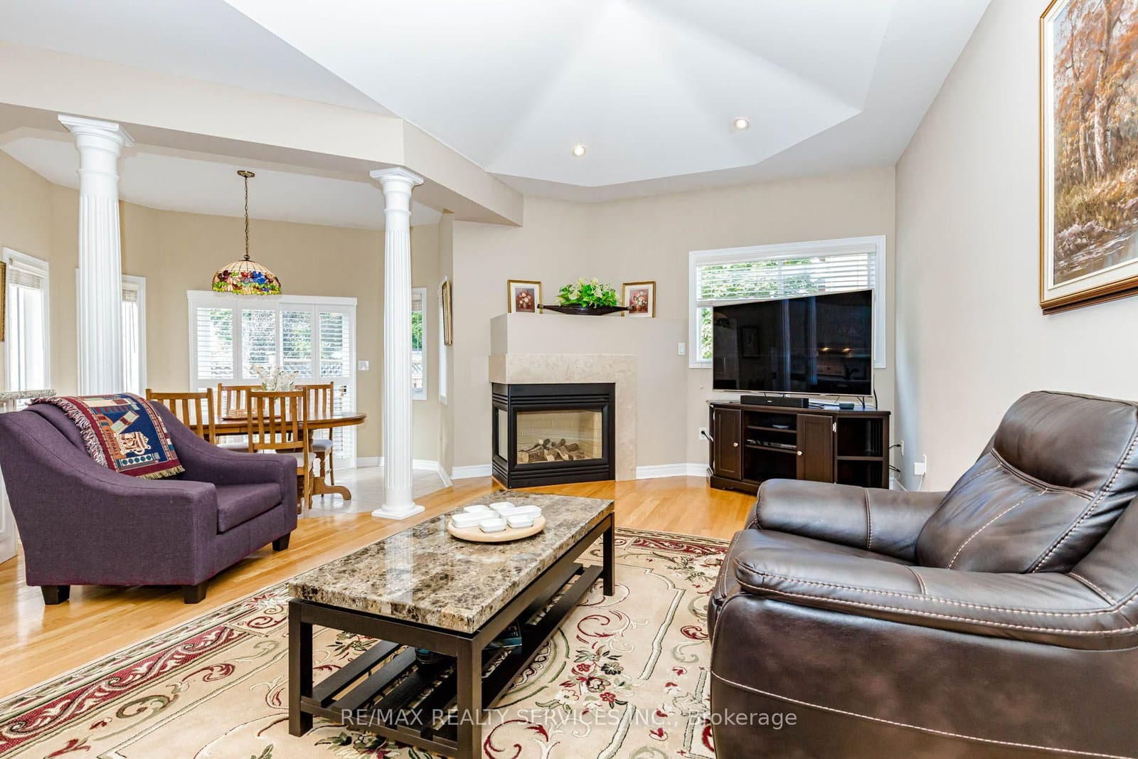 128 Valleywood Boulevard thumbnail 21