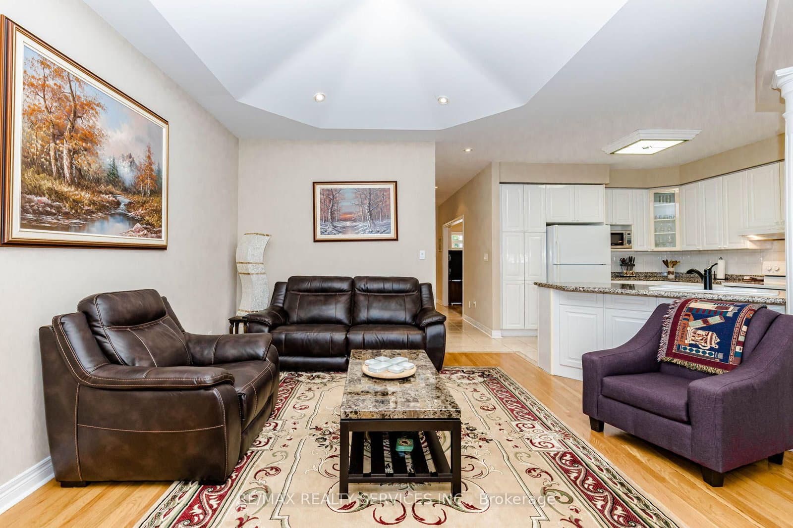 128 Valleywood Boulevard thumbnail 23