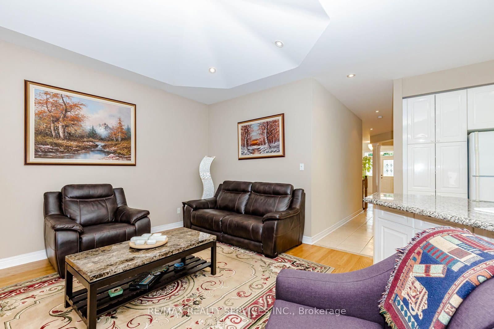 128 Valleywood Boulevard thumbnail 24