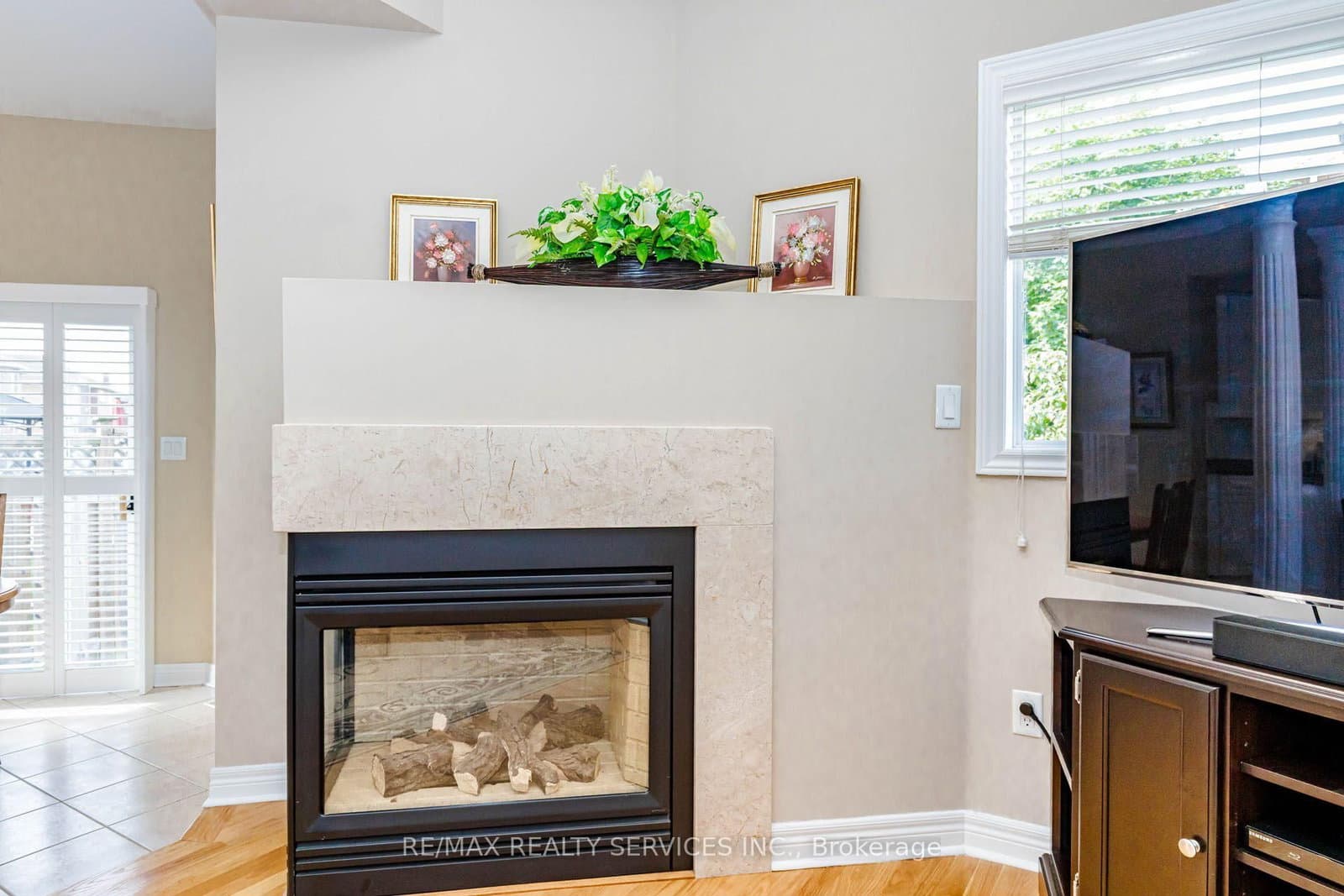 128 Valleywood Boulevard thumbnail 25