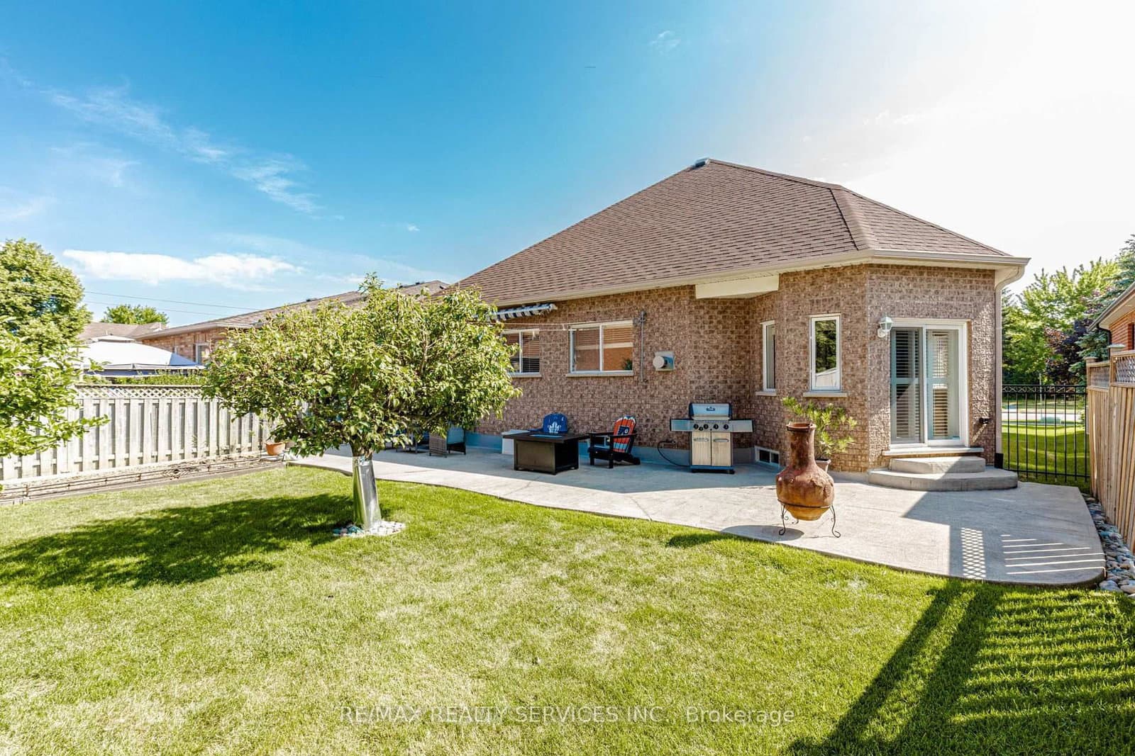 128 Valleywood Boulevard thumbnail 49