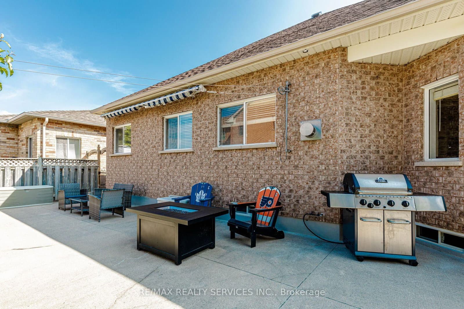 128 Valleywood Boulevard thumbnail 50