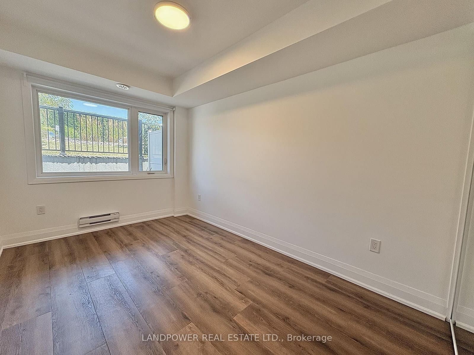175 William Duncan Road, Unit 5 thumbnail 5